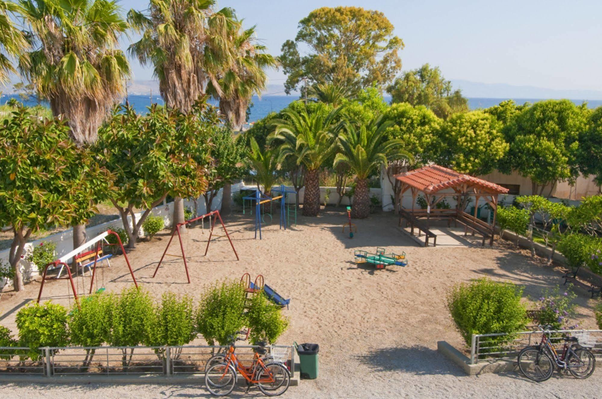Alexandra Beach コス・タウン エクステリア 写真
