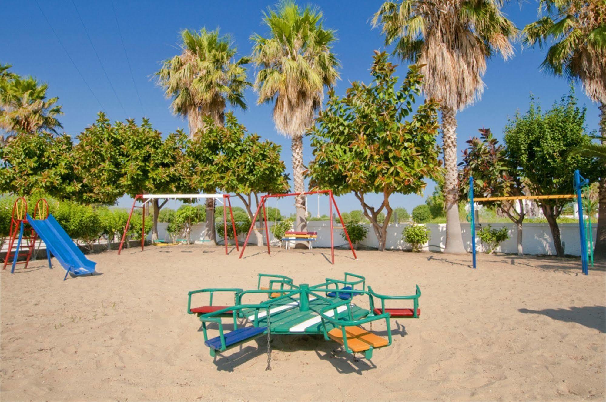Alexandra Beach コス・タウン エクステリア 写真